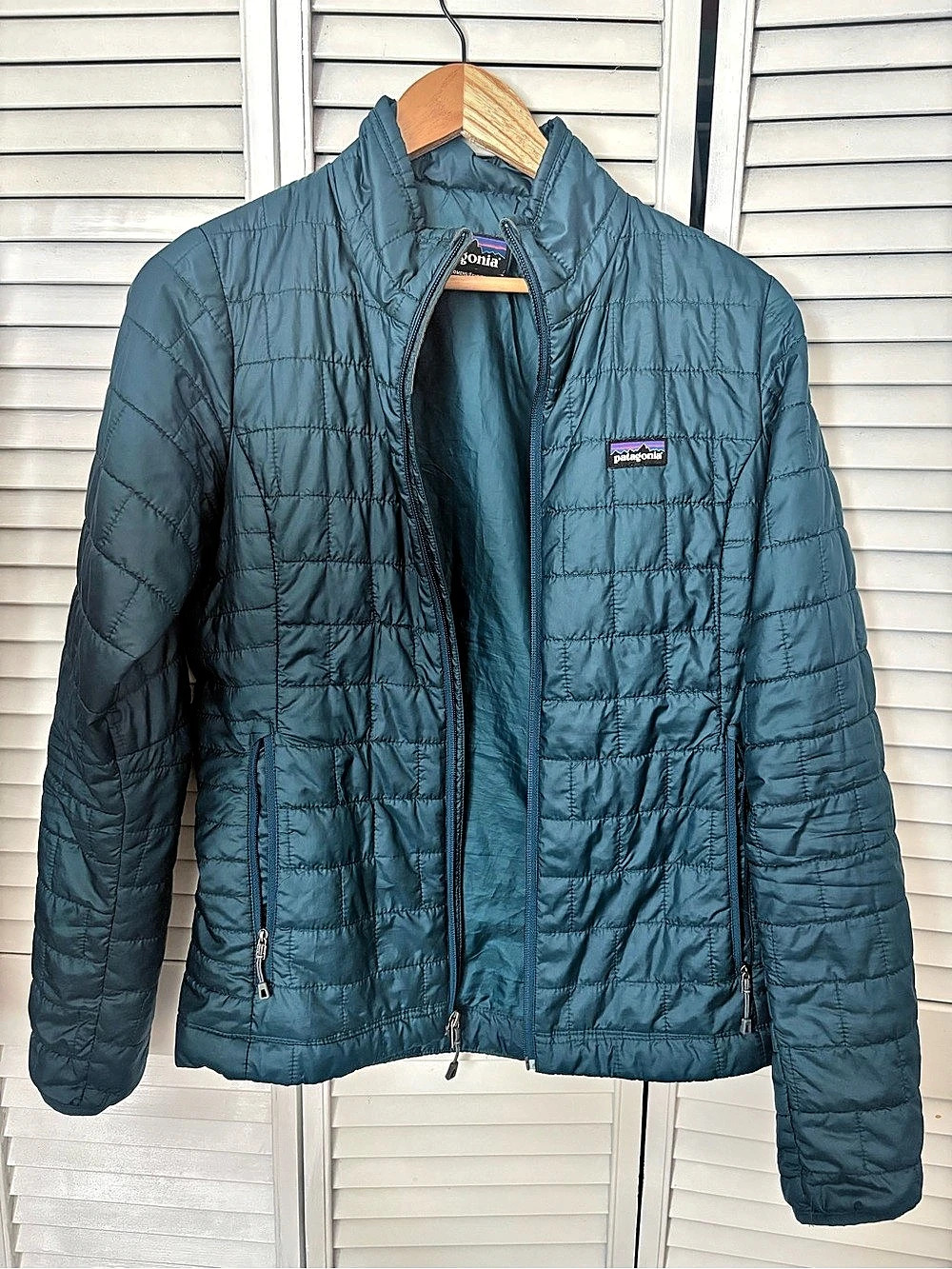 Patagonia Nano Puff Jacket Puffer Jacket in Blue Size Medium Like New